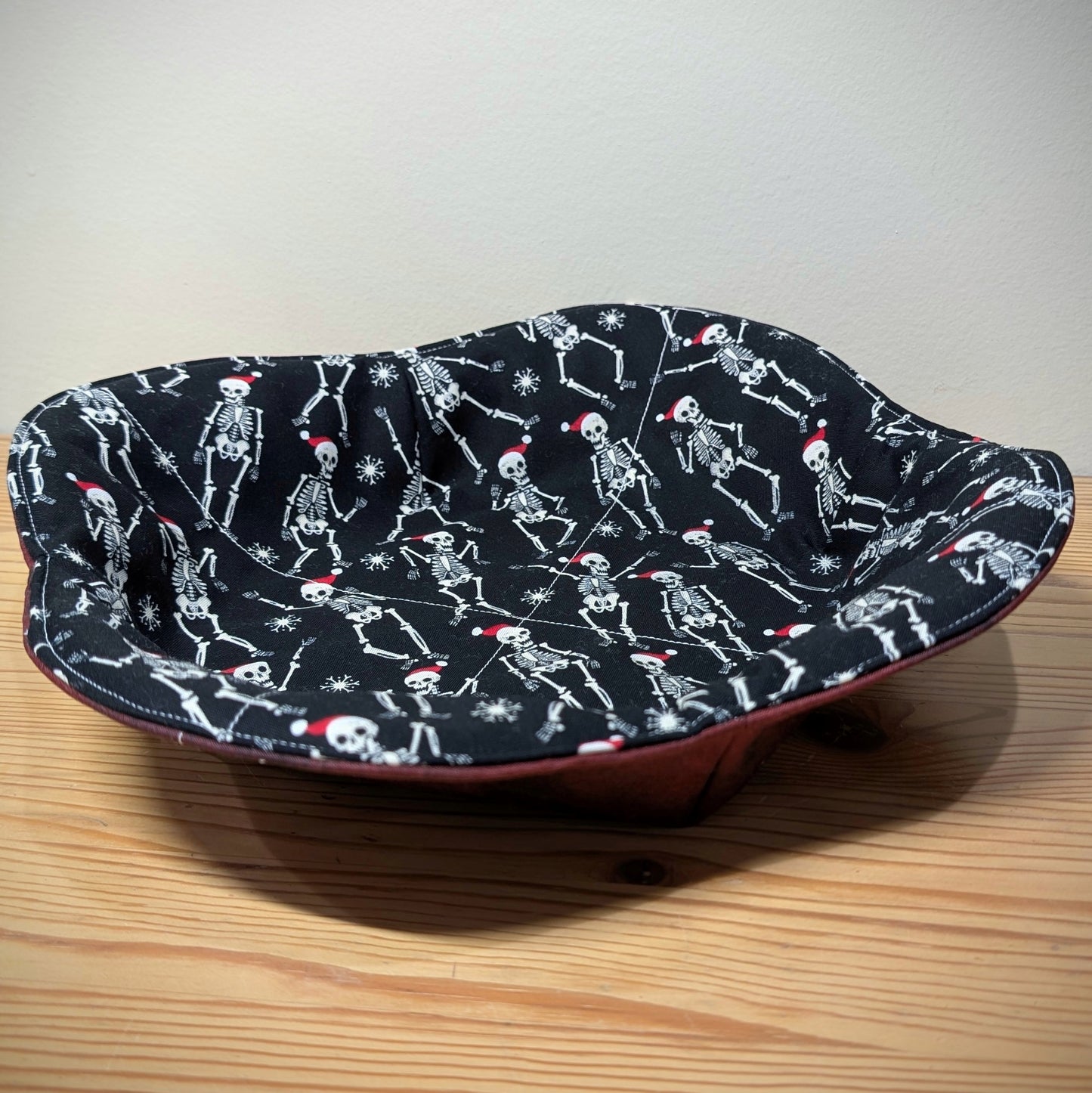 Skeletons on Black with Red - Large Plate/Pie Pan Cozy