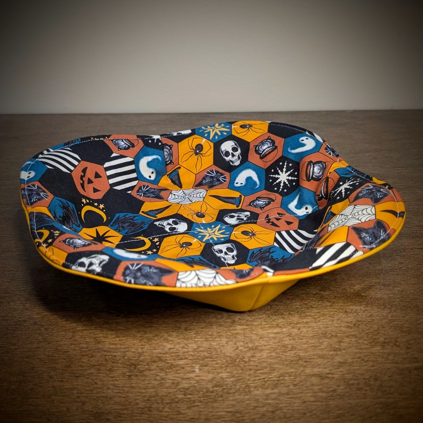 Spooky Hexagons on Yellow - Small Plate Cozy