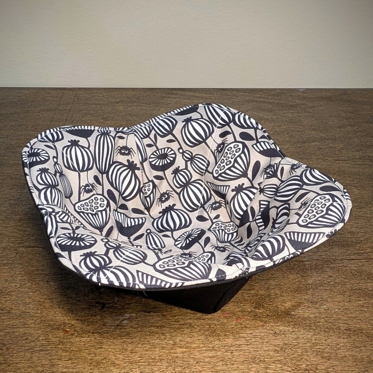 Spider Flower Garden - Bowl Cozy