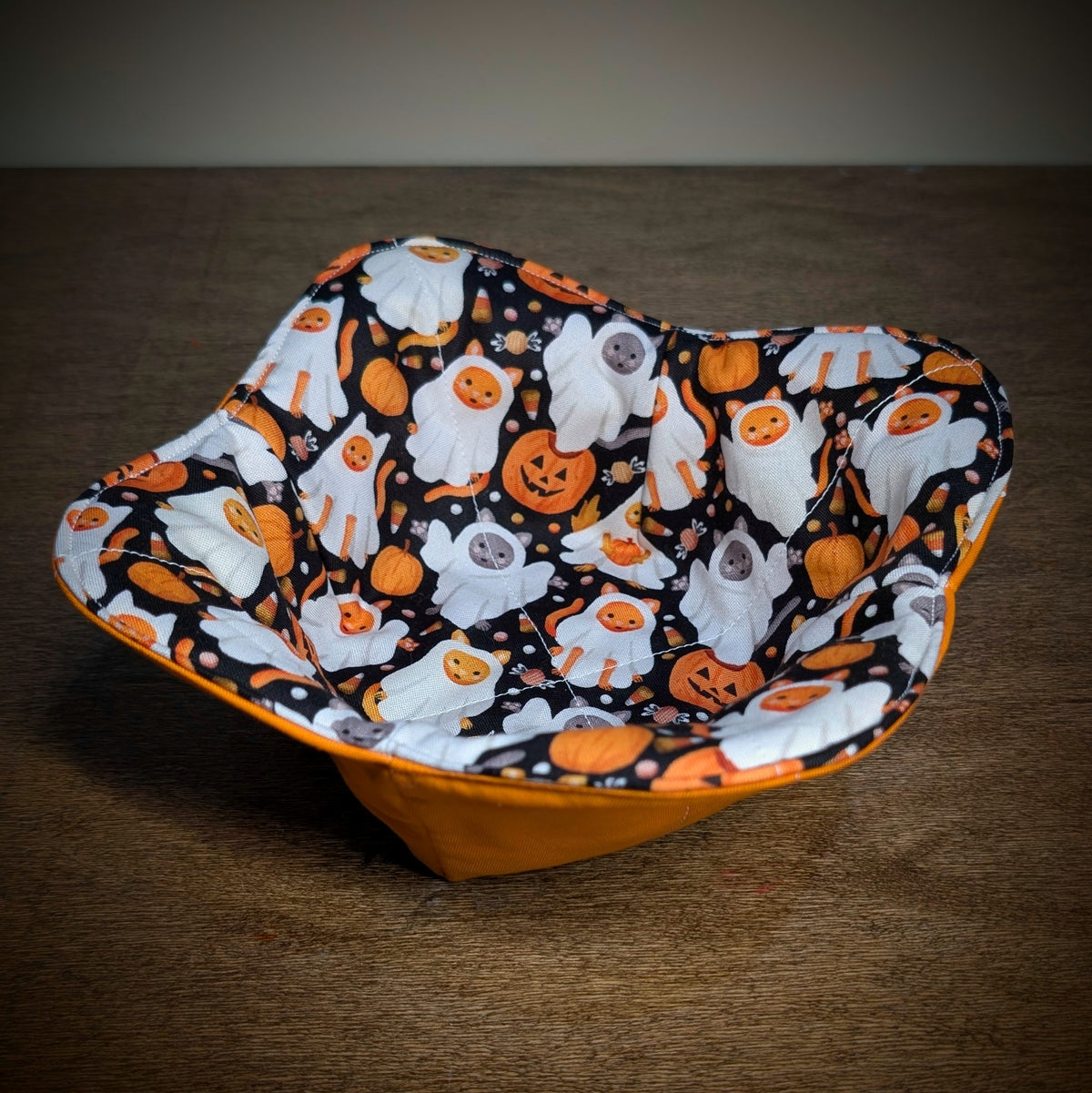 Ghost Cats - Bowl Cozy