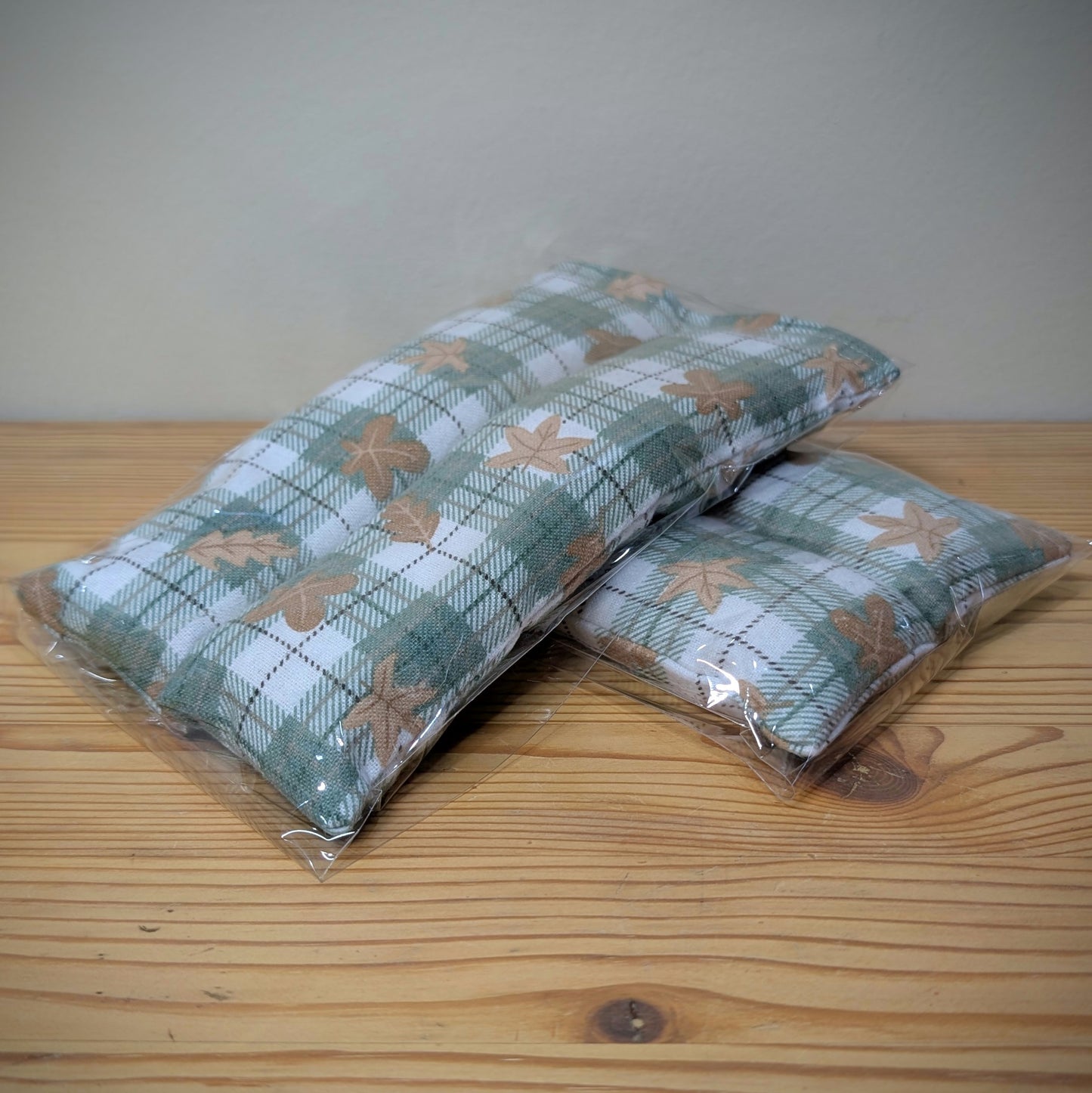 Leaves on Plaid ~ Limited Edition Lavender Therapeutic Rice Bag - Face/Neck Size
