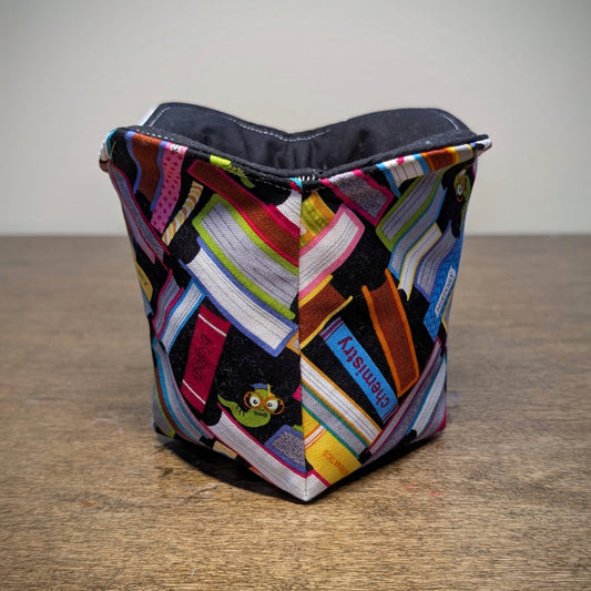 Bookworm - Ice Cream/Gelato Pint Cozy