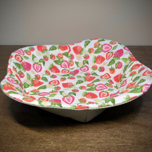 Strawberries and Polka Dots - Large Plate/Pie Pan Cozy