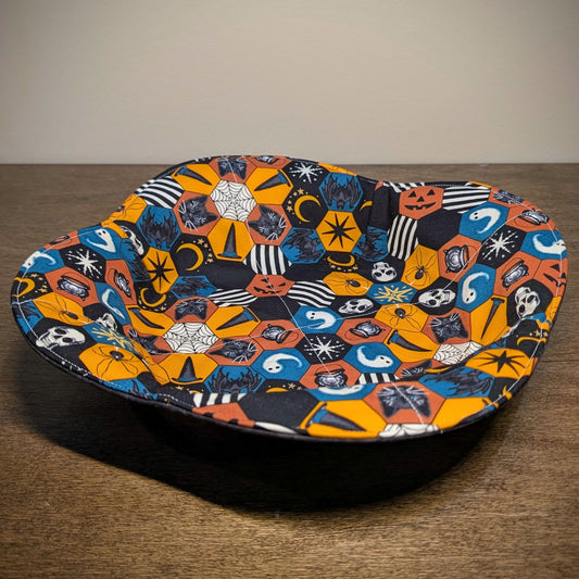 Spooky Hexagons - Large Plate/Pie Pan Cozy