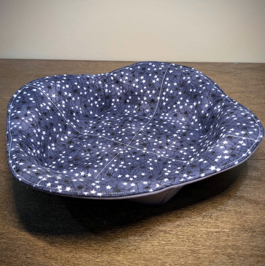Spiderweb with White Stars - Large Plate/Pie Pan Cozy