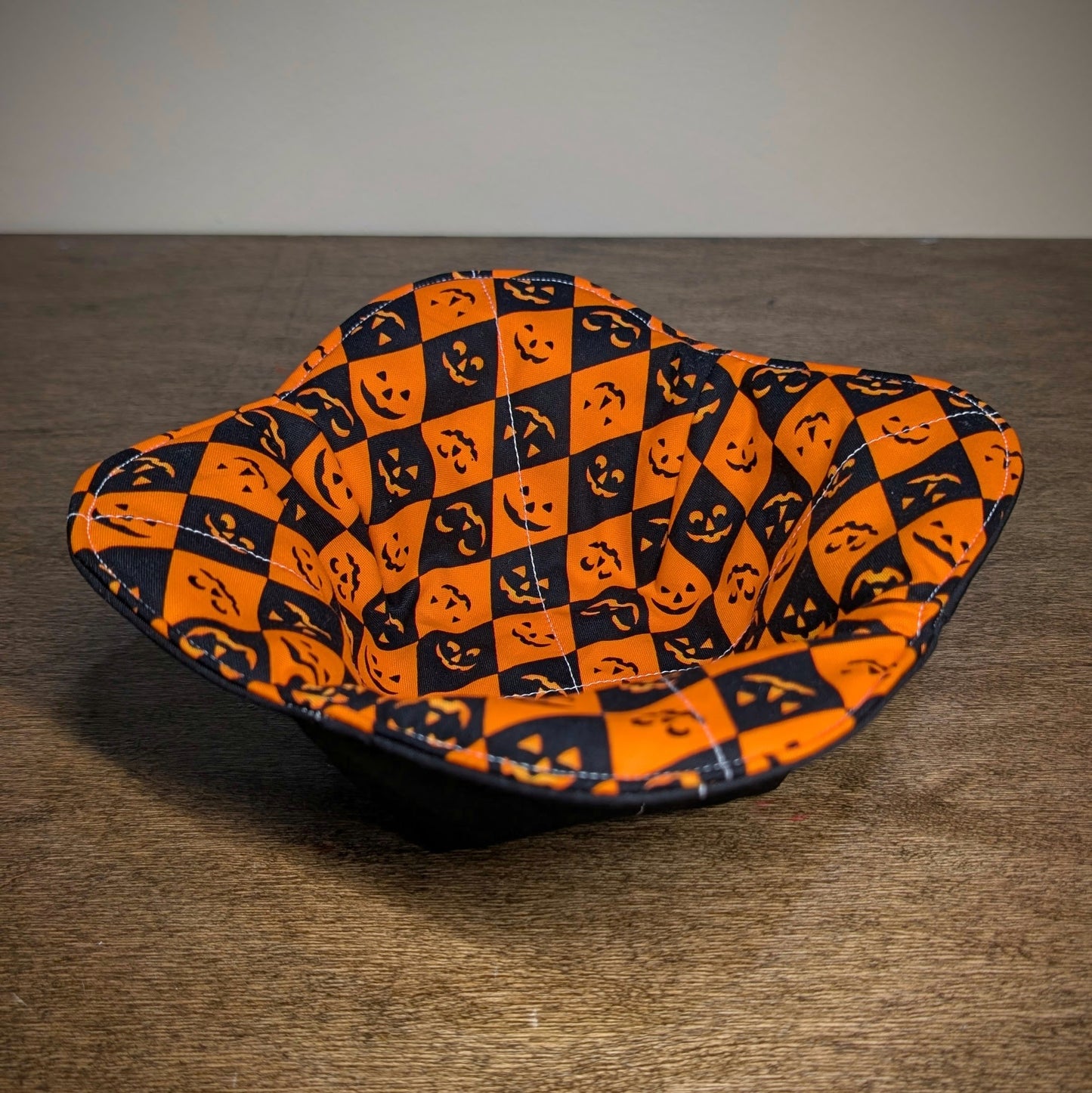 Jack-o-lantern Diamonds - Bowl Cozy