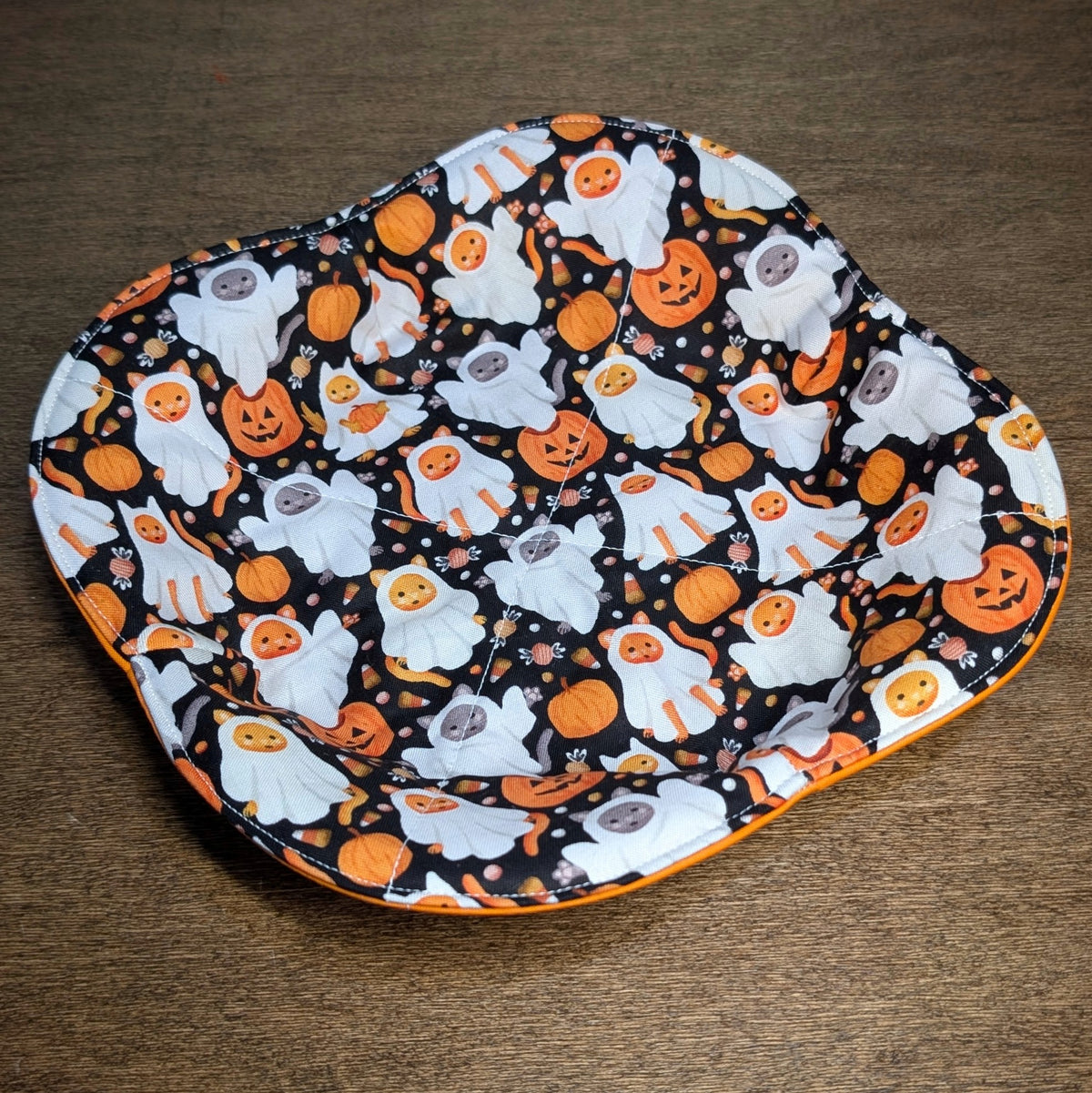 Ghost Cats - Small Plate Cozy